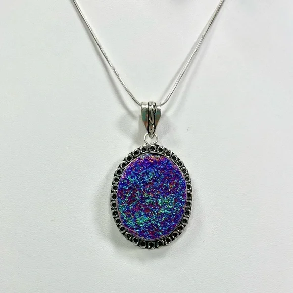 Titanium Druzy 925 Pendant & Earrings Set - Picture 4 of 15